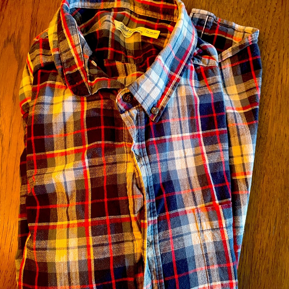Smoke free flannel shirt gently used